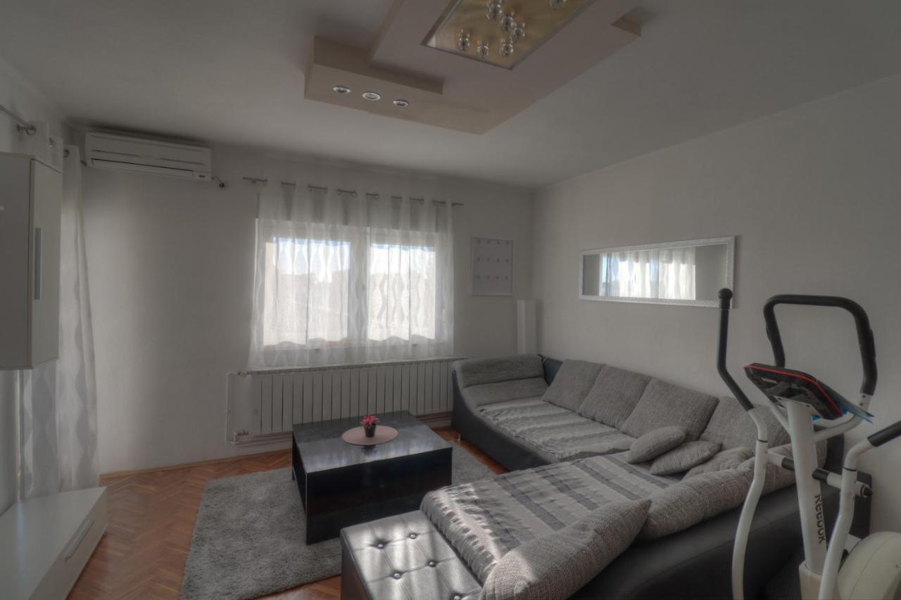 Melanie Apartment ปริฟลากา ภายนอก รูปภาพ